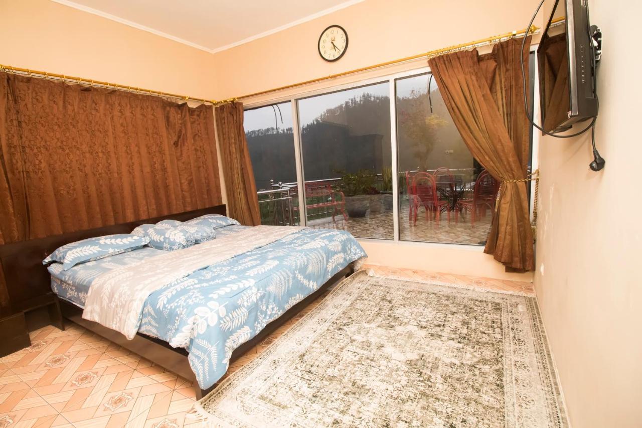 Villa Matahari Tawangmangu Powered By Cocotel Екстериор снимка